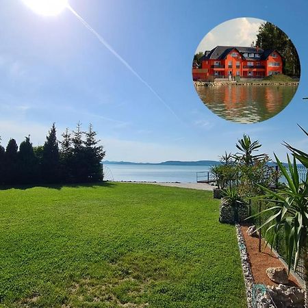 Rider Beach Balatonszárszó Екстериор снимка