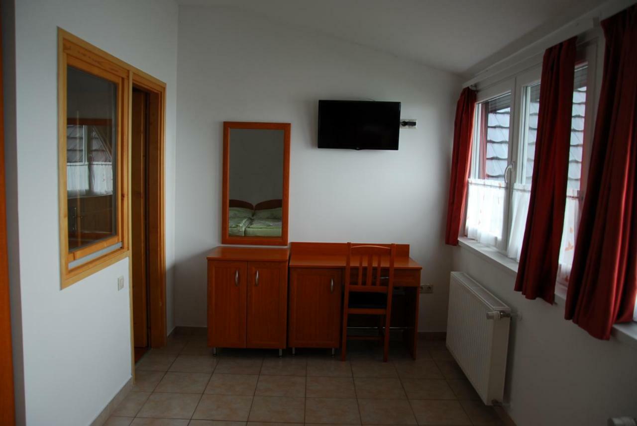 Rider Beach Balatonszárszó Екстериор снимка