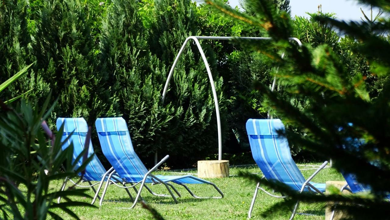 Rider Beach Balatonszárszó Екстериор снимка